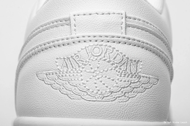 1 553558-170 Jordan Low Pure Platinum Retro  1006